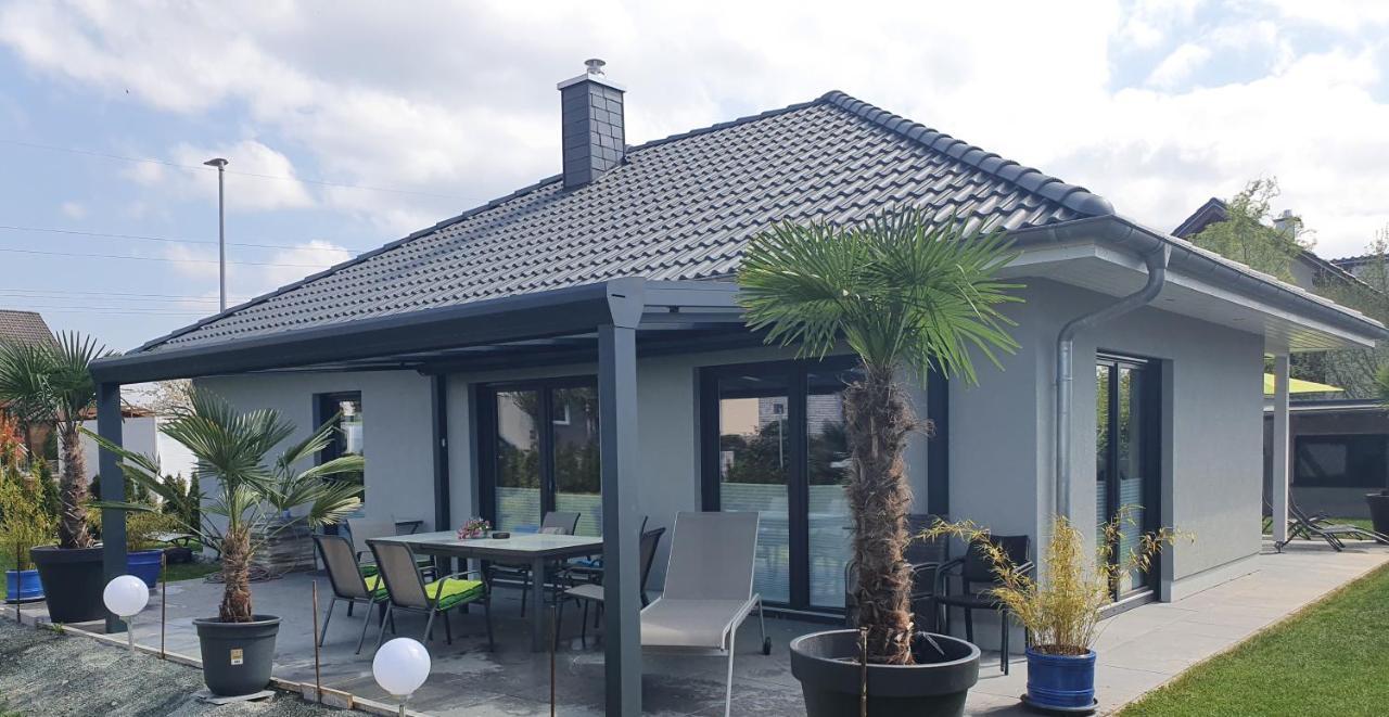 Grosszuegige Unterkunft Mit Terrasse Oberbrechen Экстерьер фото