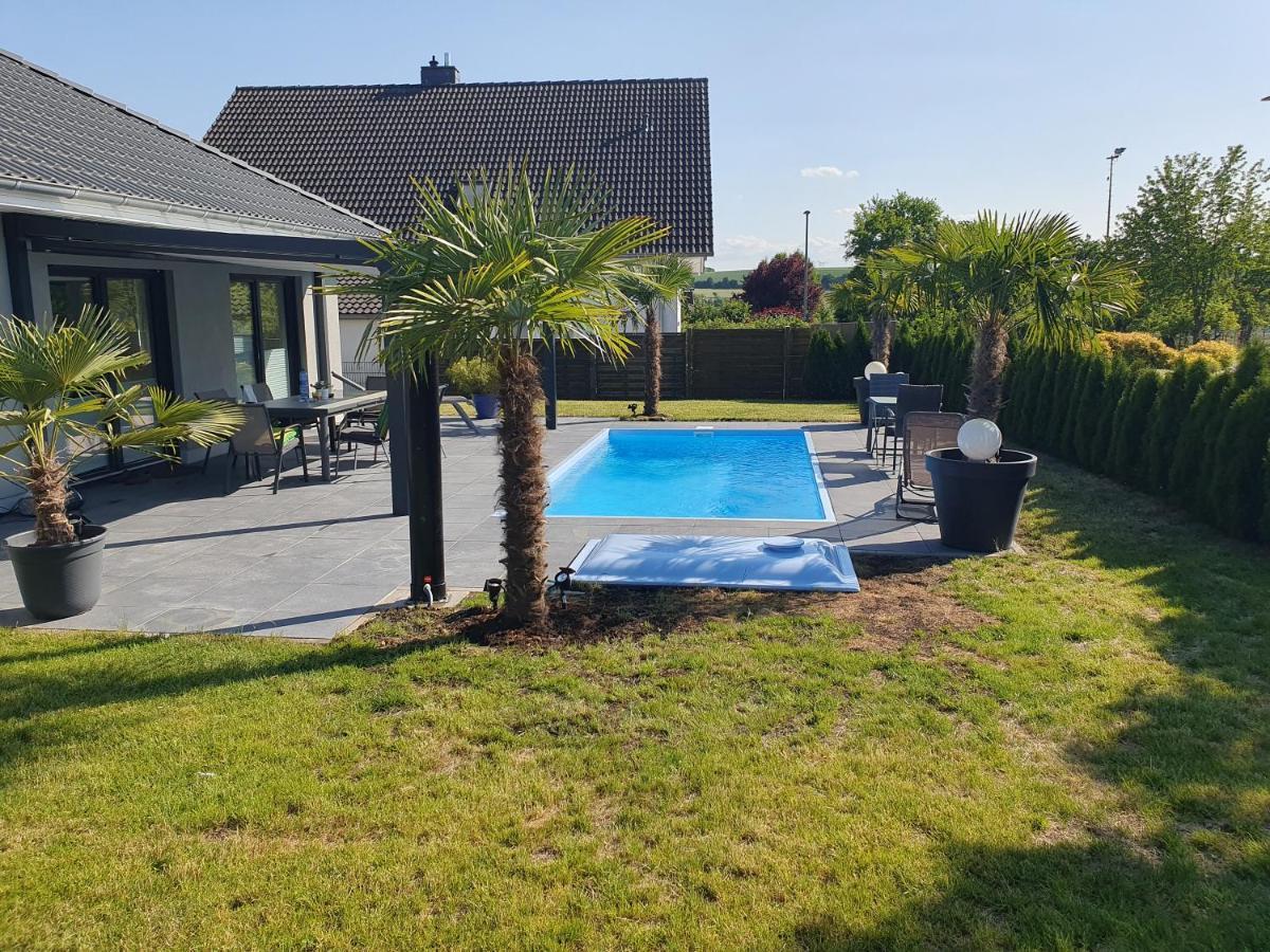 Grosszuegige Unterkunft Mit Terrasse Oberbrechen Экстерьер фото